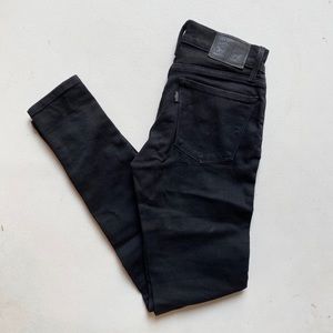Levi’s skinny jeans